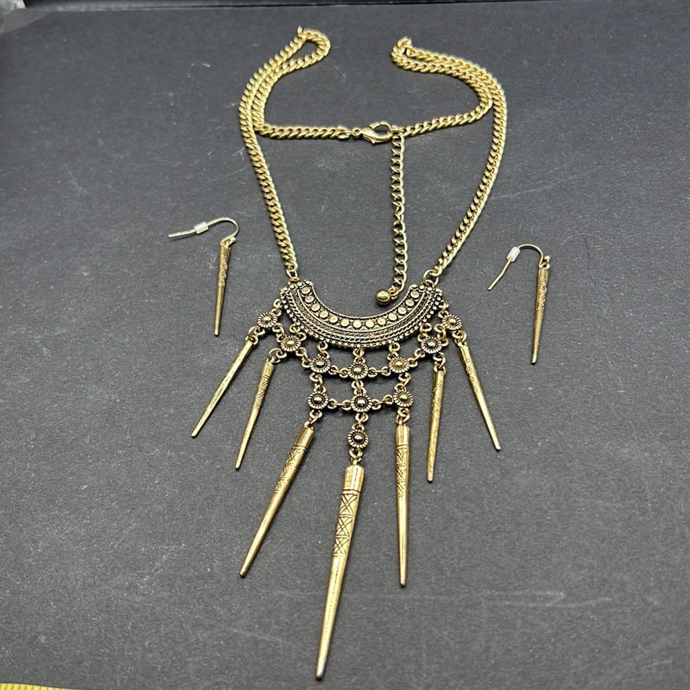 Dangling charms chainmaille necklace and earrings